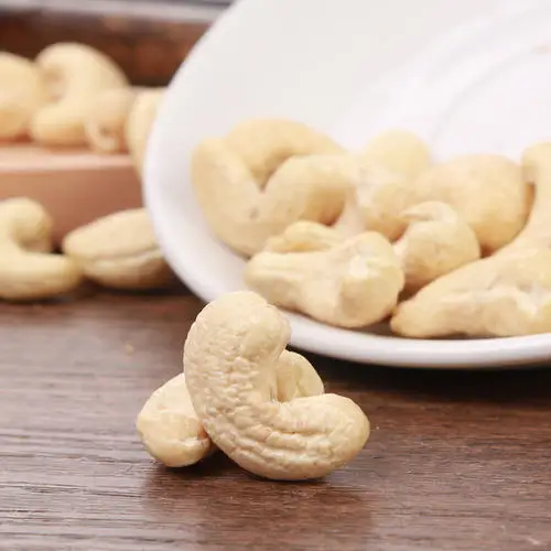 Cashew salted without husk I Salted roasted cashew nuts from Vietnam ( Cashew nuts -W240- W320- W450)