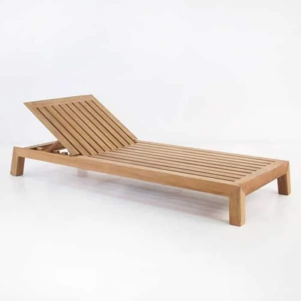 Best quality Teak Solid Wooden HULA Sun Bed With Natural Finish And Sunproof Chusion