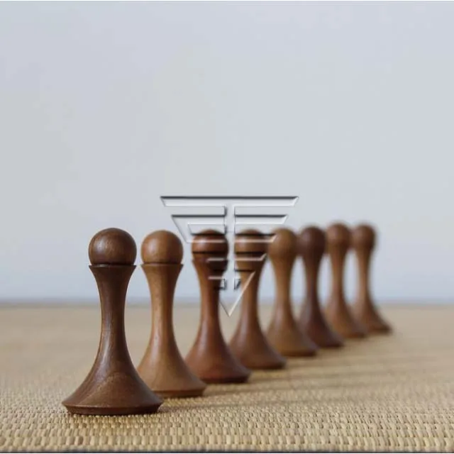 Luxurious Wholesale Solid Rose Wood  Hand Made Luxurious Chess Table With Staunton Series  Chess Pieces