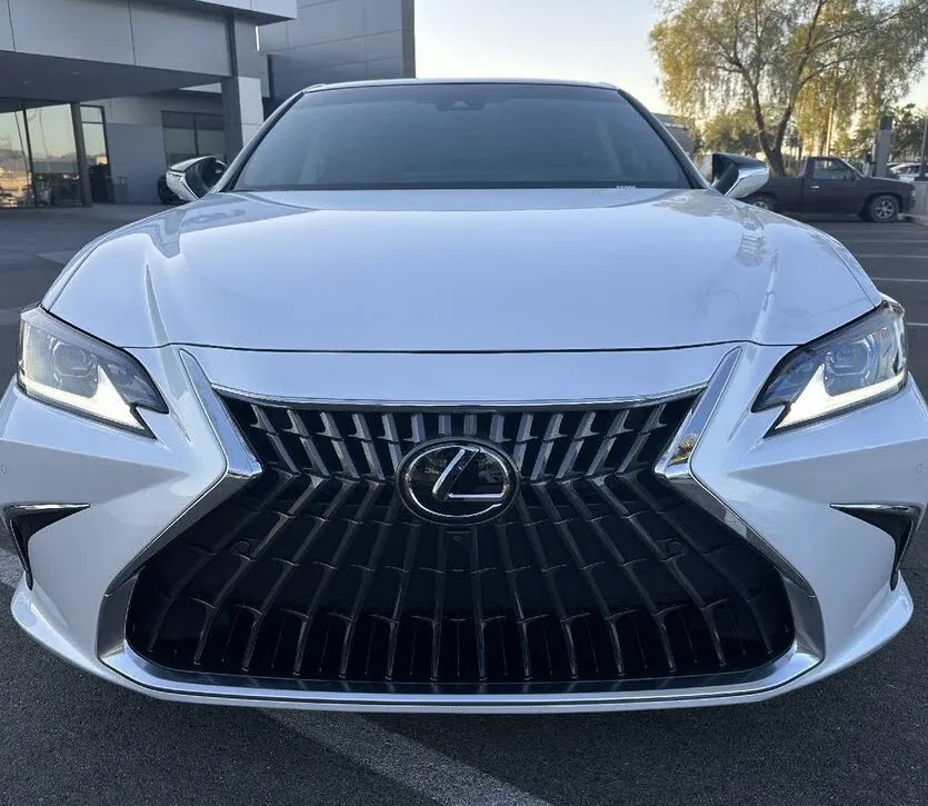 Чистый использованный 2024 Lexus ES 350 роскошь FWD
