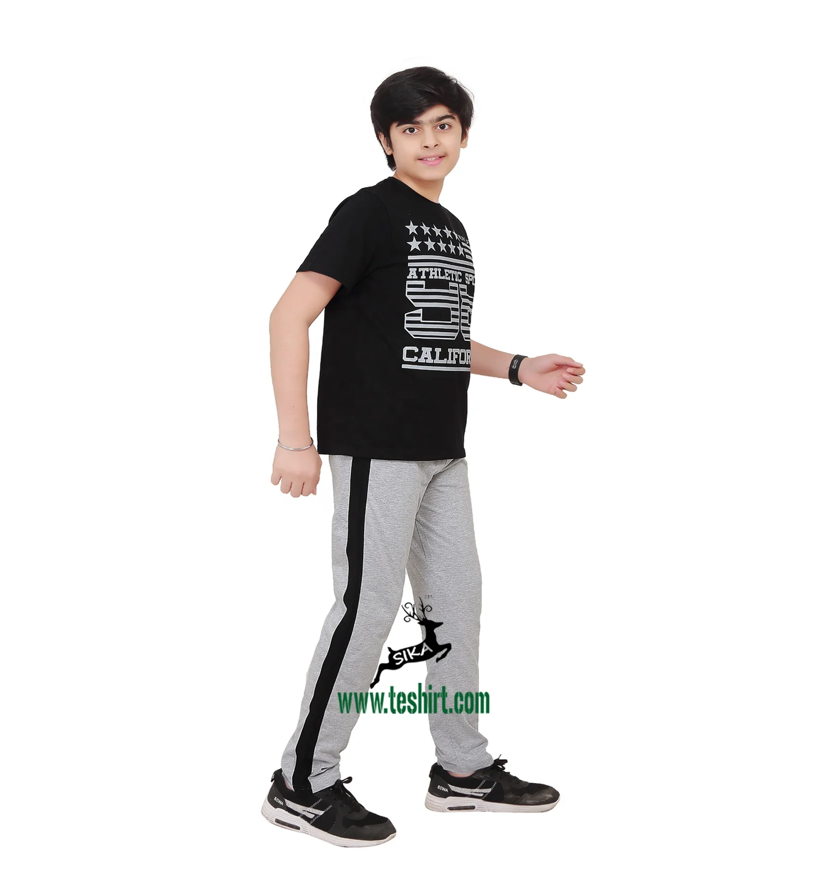 Kids Clothes New Custom Logo Hip-hop Polyester Fleece Hoodies Gym Tracksuit Sweatshirts and Pants online shopping India tirupur