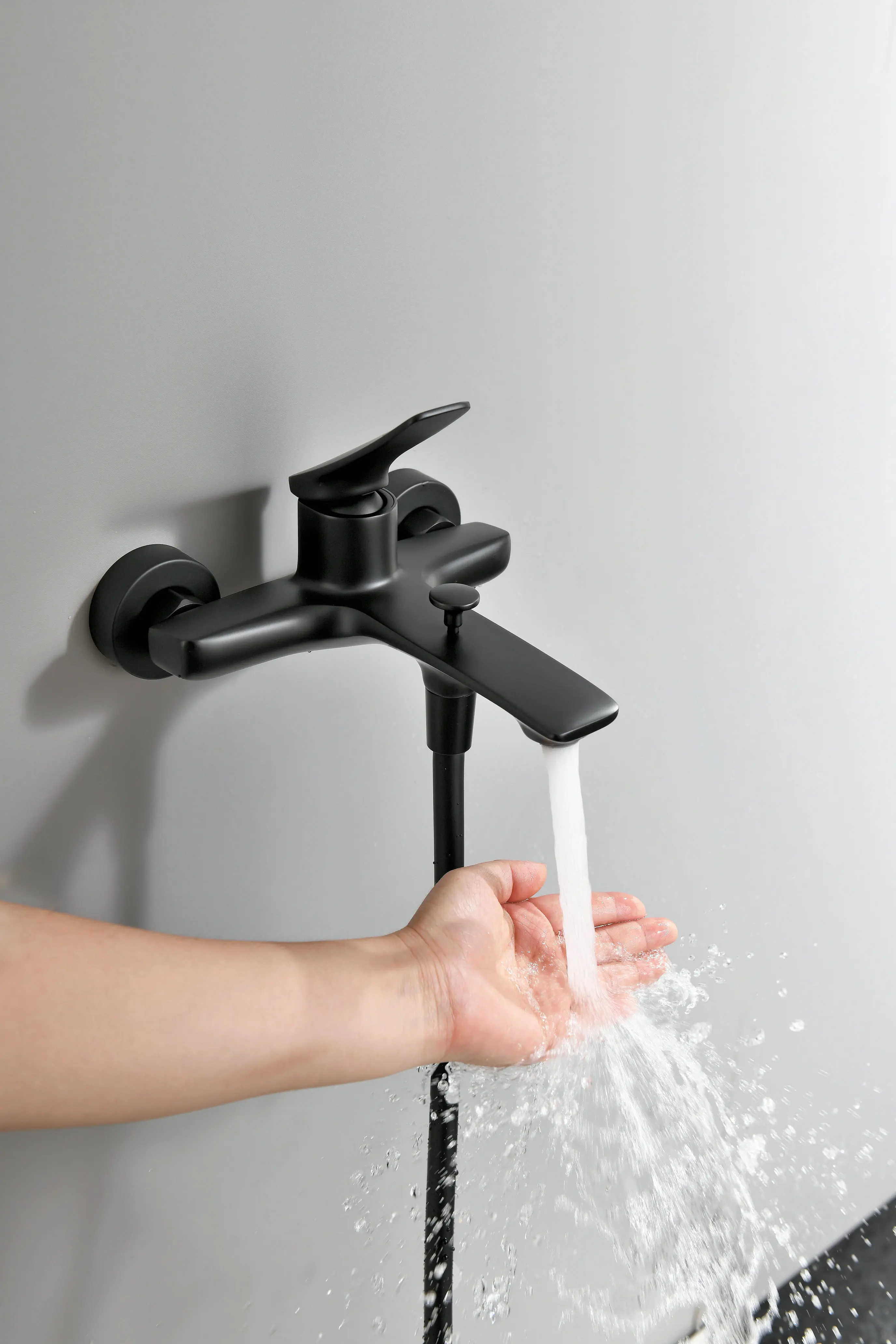 high quality wall mounted shower brass black cheap bathtub shower cabin single hand shower system set