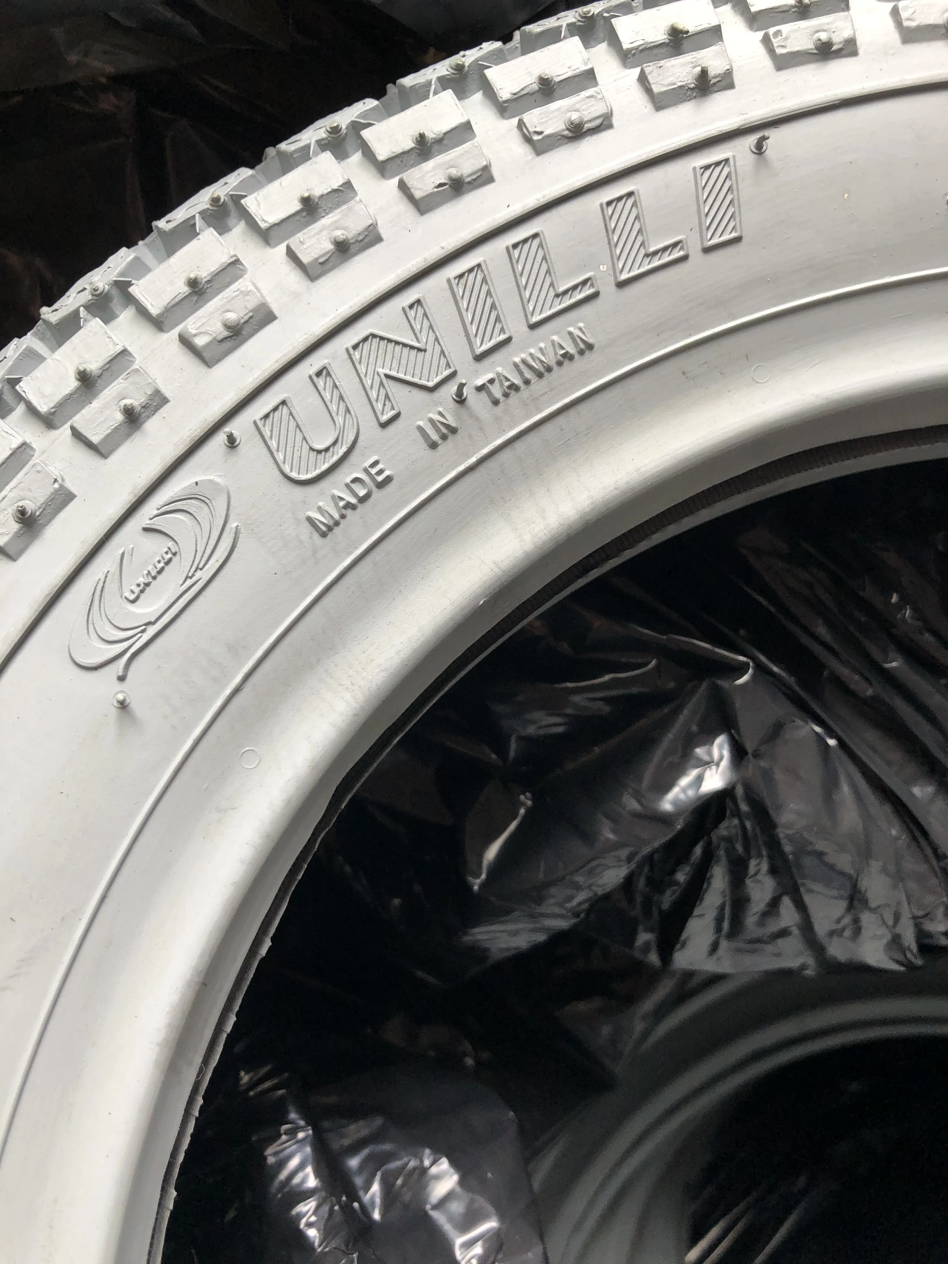 Unilli 3.00-10  14X3.2 UN7101 gray pneumatic tire tyres