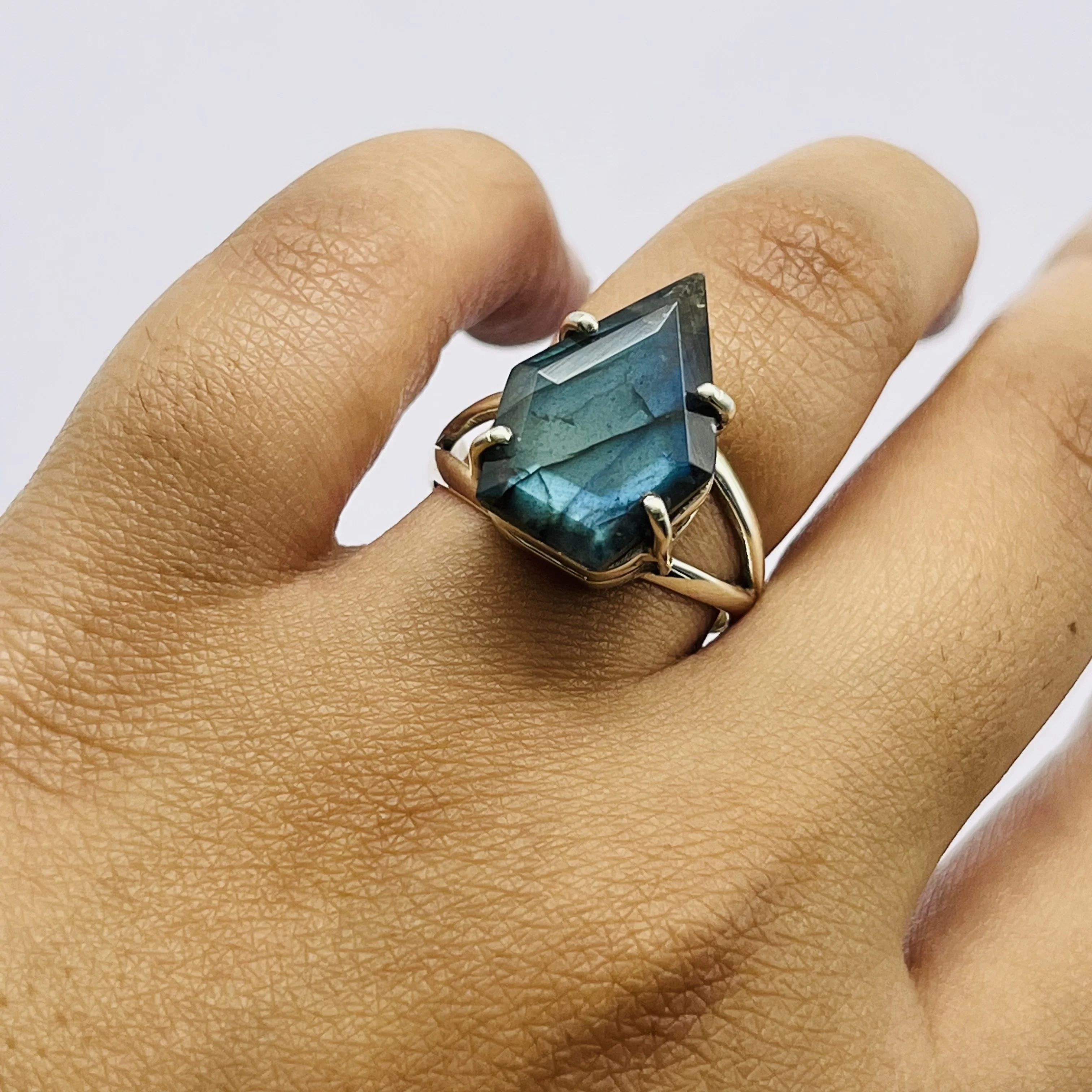 Silver 925 Handmade Triangle Shape Rings Natural Labradorite Wedding Jewellery