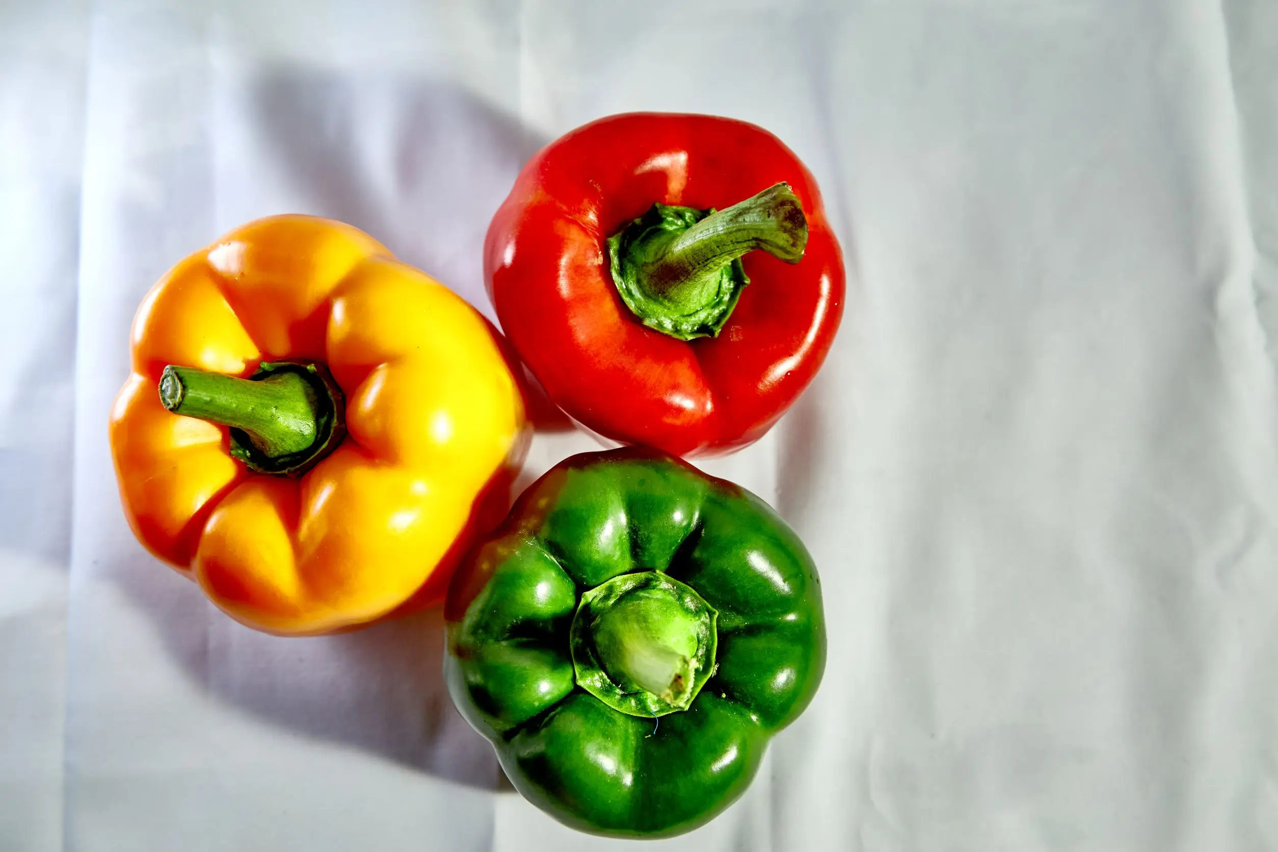 Fresh Capsicum Bell Pepper Spicy Light Sweet For Cooking Spices From Wholesale Vietnam High Quality Standard Ready To ship