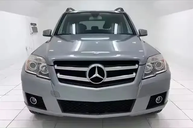 Доступен автомобиль без вмятин-Benz GLK с левым и правым рулем