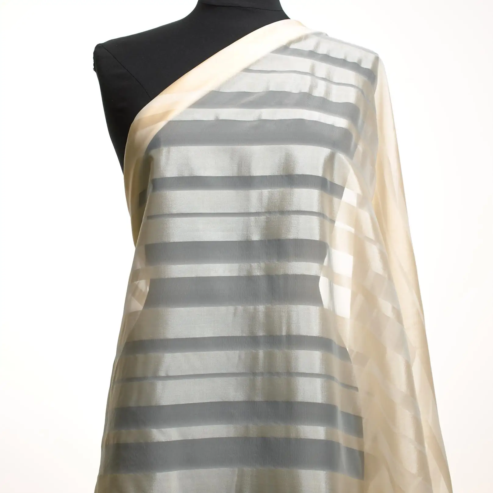 Special Occasion Fabric For Sale With Wholesale Price / Luxury Silk Blend Cream Colored Fashion Fabric for Womenswear.