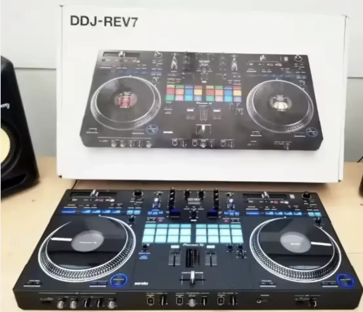 Только что пришло новое DDJ-REV7 Serato DJ 2-Канальный Профессиональный контроллер