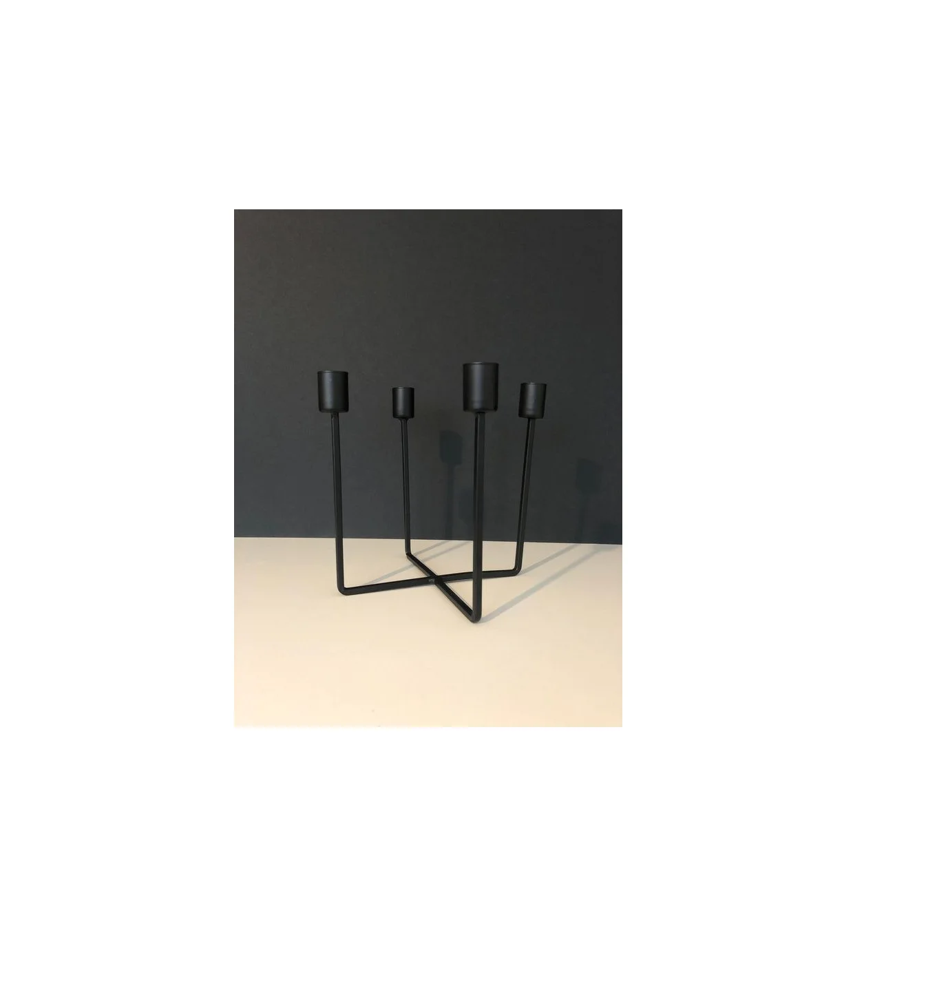 Romantic Hanging Metal Candle Holders with Intricate Cutouts Designed for Enchanting Evening Lighting