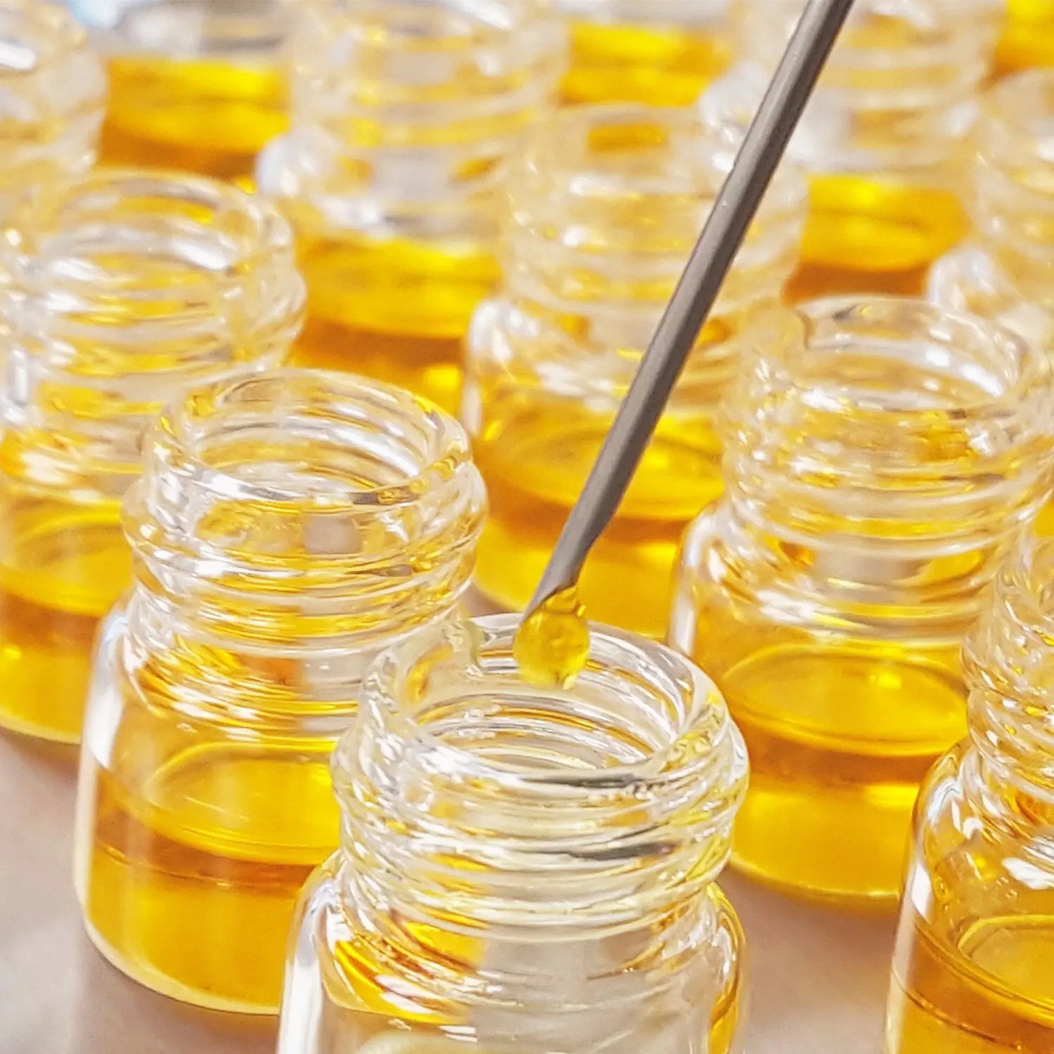 Ethyl vanillin, ISOLATE AND DISTILLATE , TERPENES ,  TERPINEOL ,10-OH-HHC,PROPYLENE GLYCOL ,VEGETABLE GLYCERIN WHOLESALE