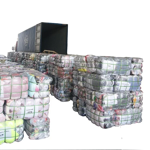 Stock Up and Save: Wholesale Prices on Mixed Clothing Bales!