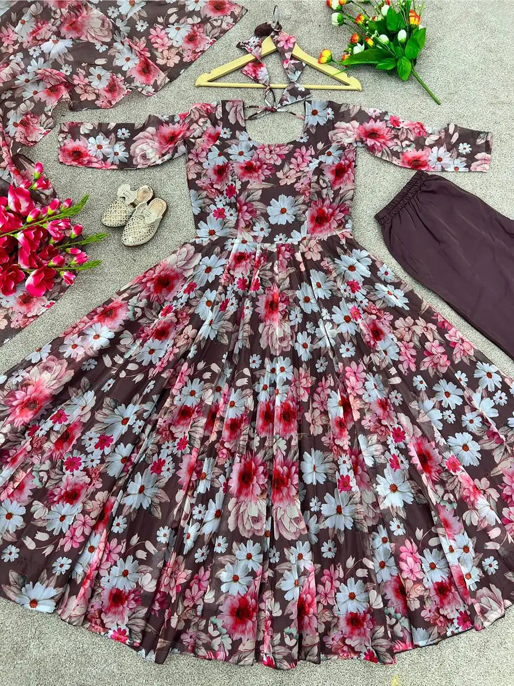 Hot Selling Party Wear Look Tabby Organza Silk With Digital Print Work Gown With Dupatta Indian Ethnic Wear Anarkali Dress