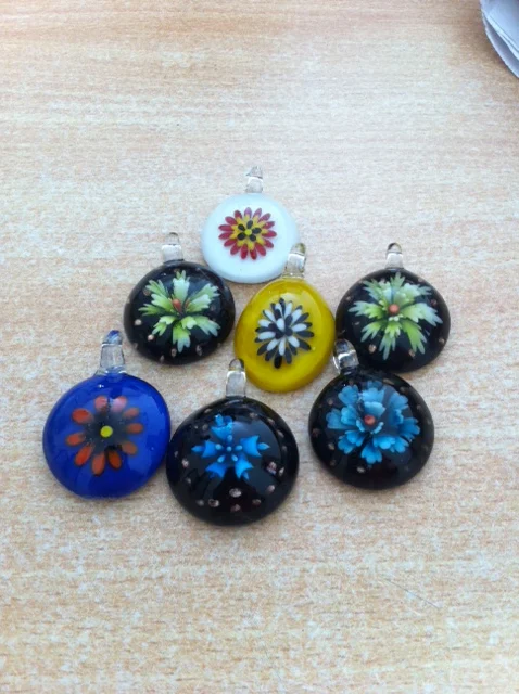 Hand Made Glass Maple Leaf Pendants Art Design Leaf Hanging Ornaments For Chandelier and pendent charm