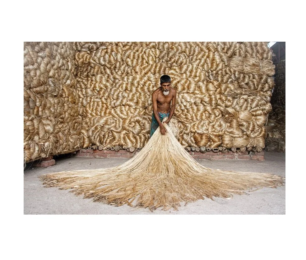 Low Price Good Quality Wholesale Export Oriented Excellent Quality Low Price 100% Jute Nature Color Jute Fiber From Bangladesh