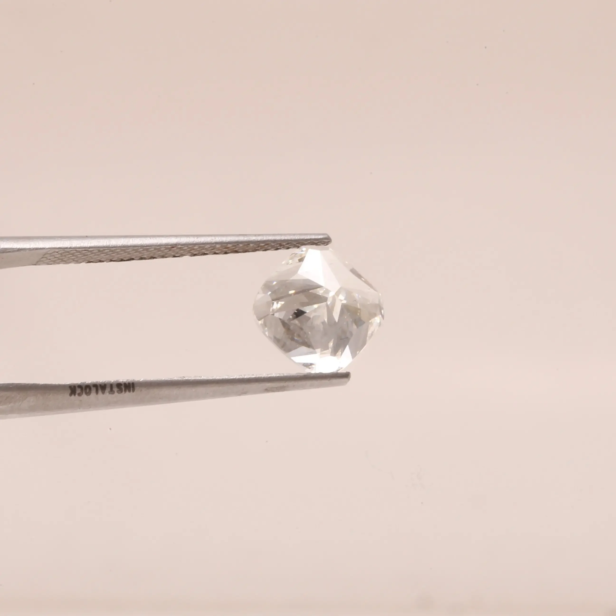 Gems Of Genuine Love GIA Certified Natural Square Shaped D Color And Vvs Clarity 1 Ct Diamond For Making Trending Jewelry