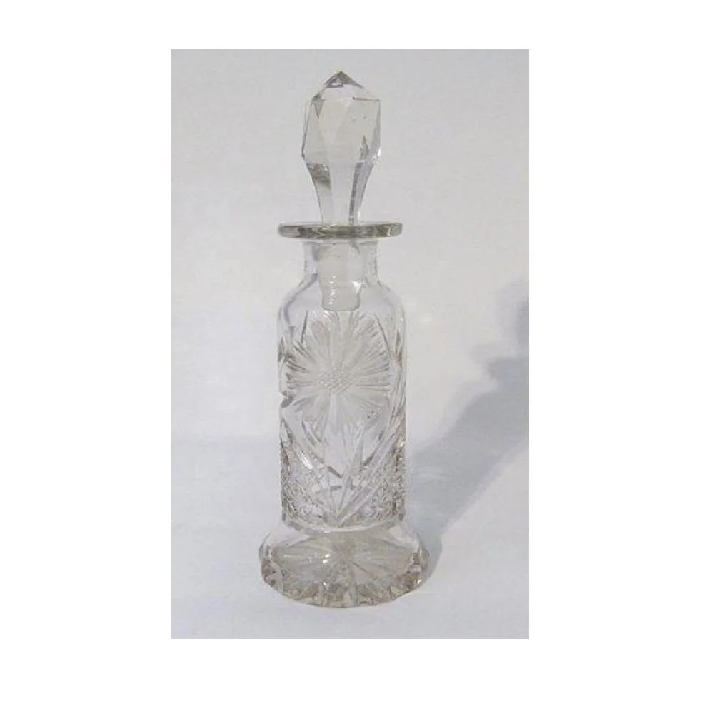 White Unusual Brilliant Cut Glass Perfume Bottle Women Fashion Bottles With Stopper Best Gift Glass Fragrance Perfume Bottles