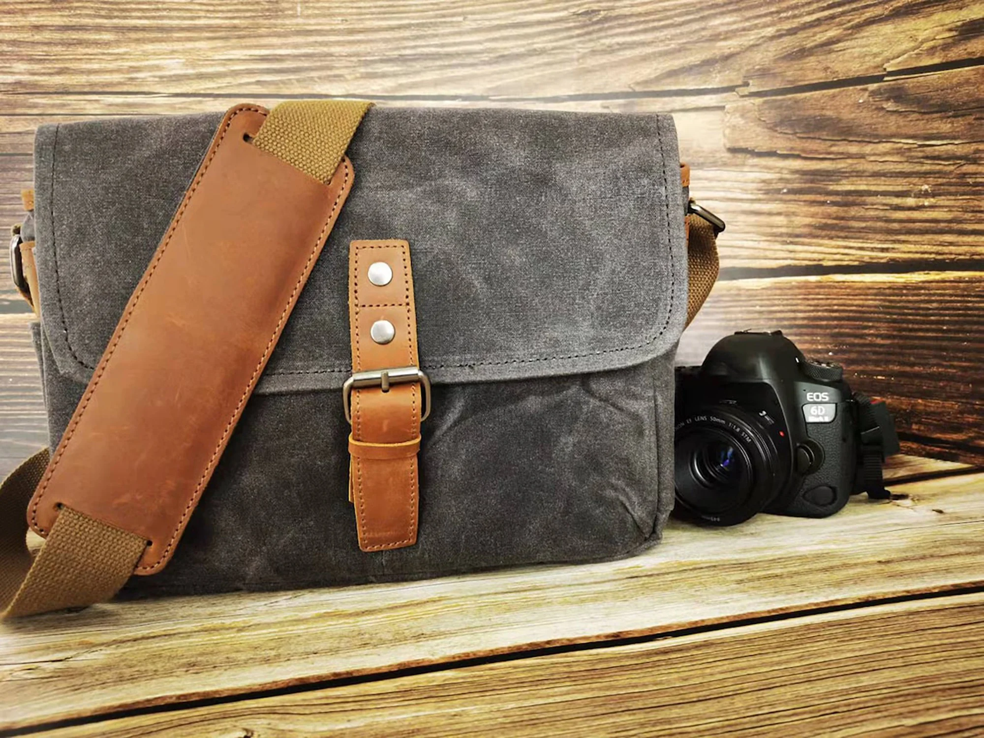 Fashion Stylish Canvas And Leather Camera Bag Classic Cross Strap Eye To Carry Travel Trekking Camera Accessories Shoulder