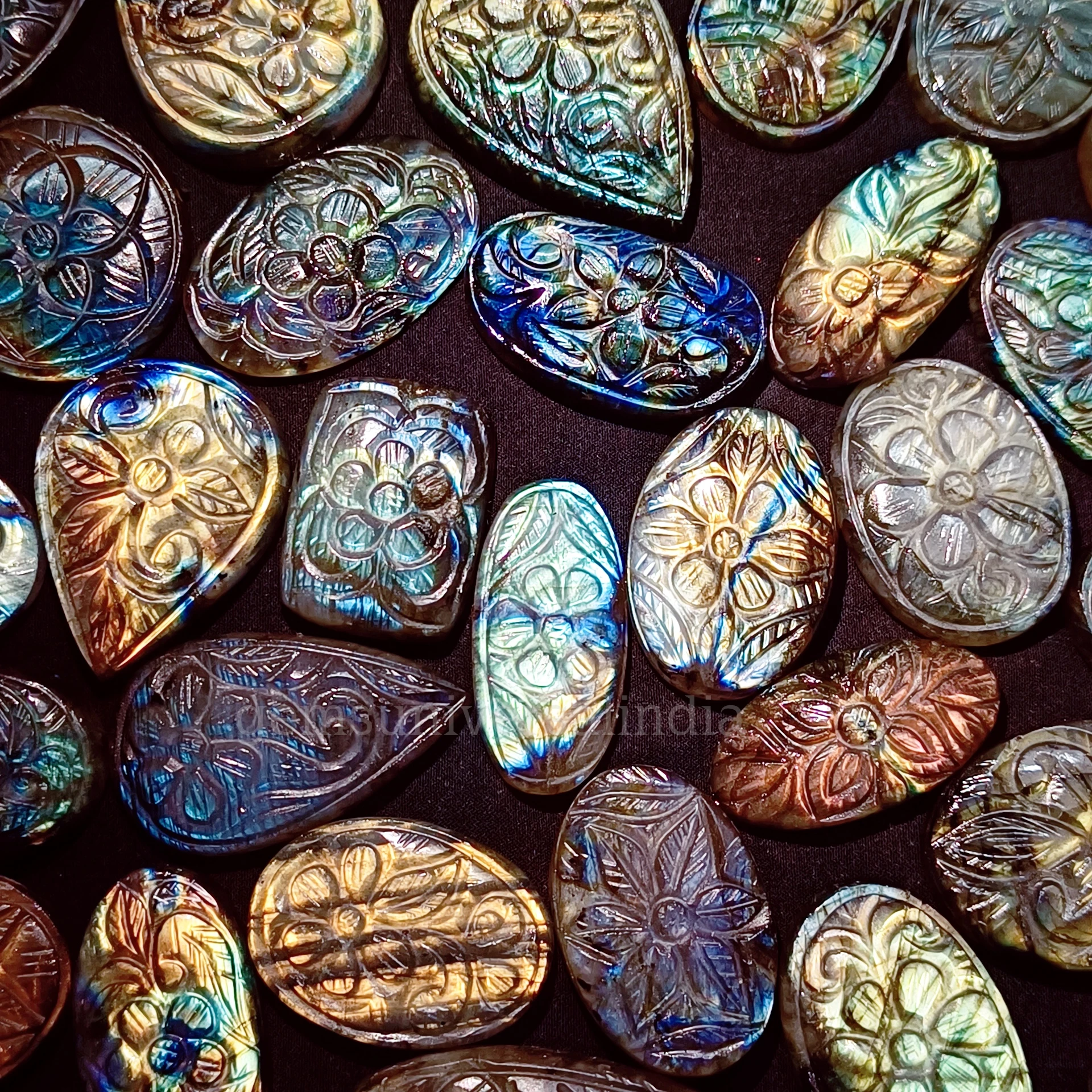Flashy Labradorite Hand Carved Cabochon for Jewelry Making Natural Labradorite Carving Gemstone Mix Shape Stone With Free Size