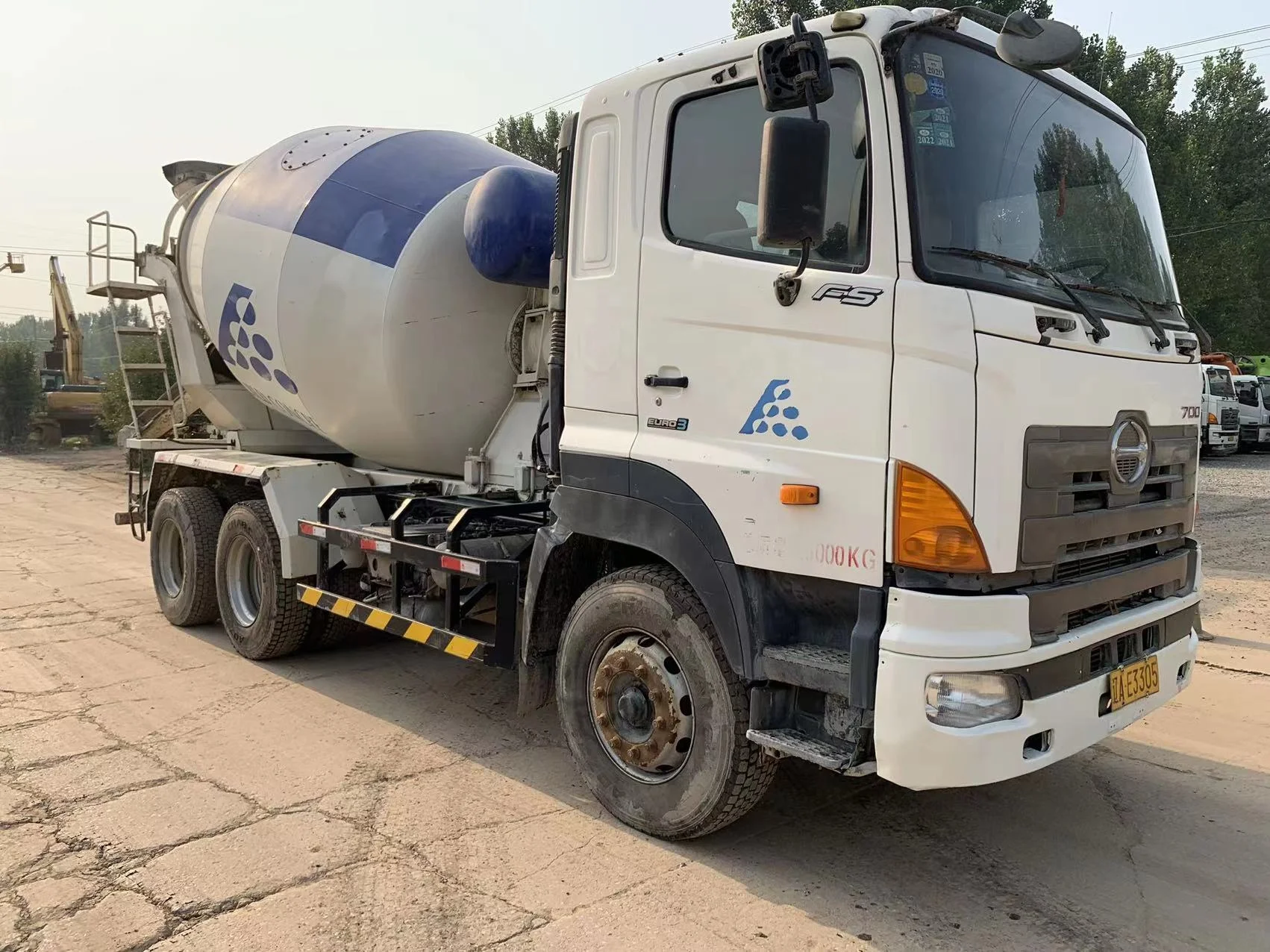 Japanese hino used 700 concrete mixer truck, 6x4 cement mixer truck