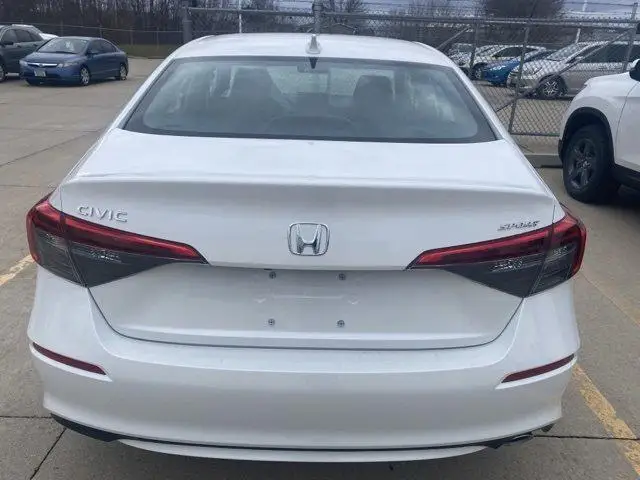 Fresh 2023 HONDAs Civic Sport