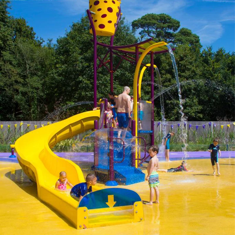 Water Park Amusement Play Equipment Fiberglass Water Slide Combines Indoor and Outdoor Water Park Splash Pads