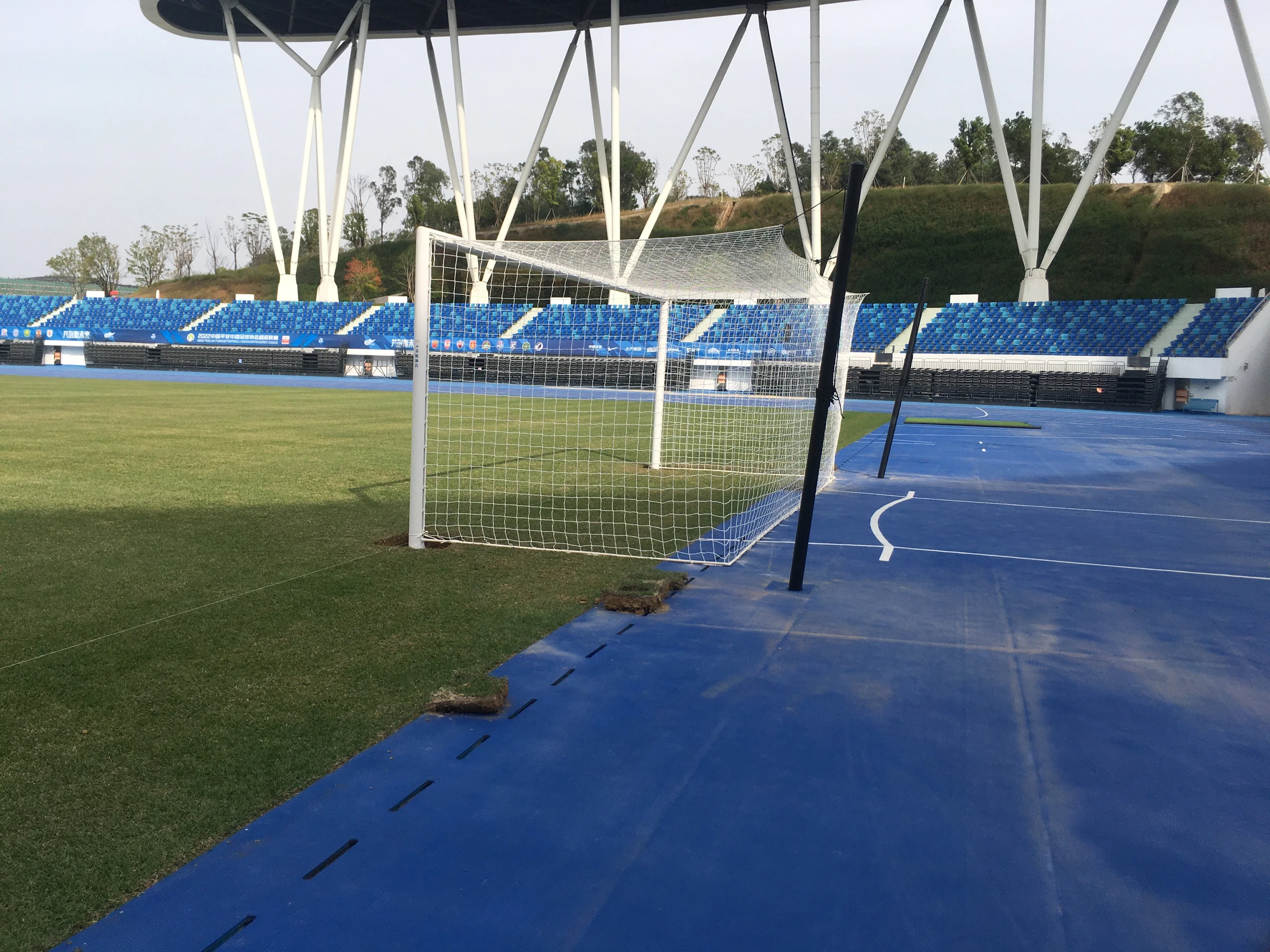 Elegant & Durable 11-a-side Aluminium Football Goal for Outdoor Soccer Sports Equipment for Fields & Courts