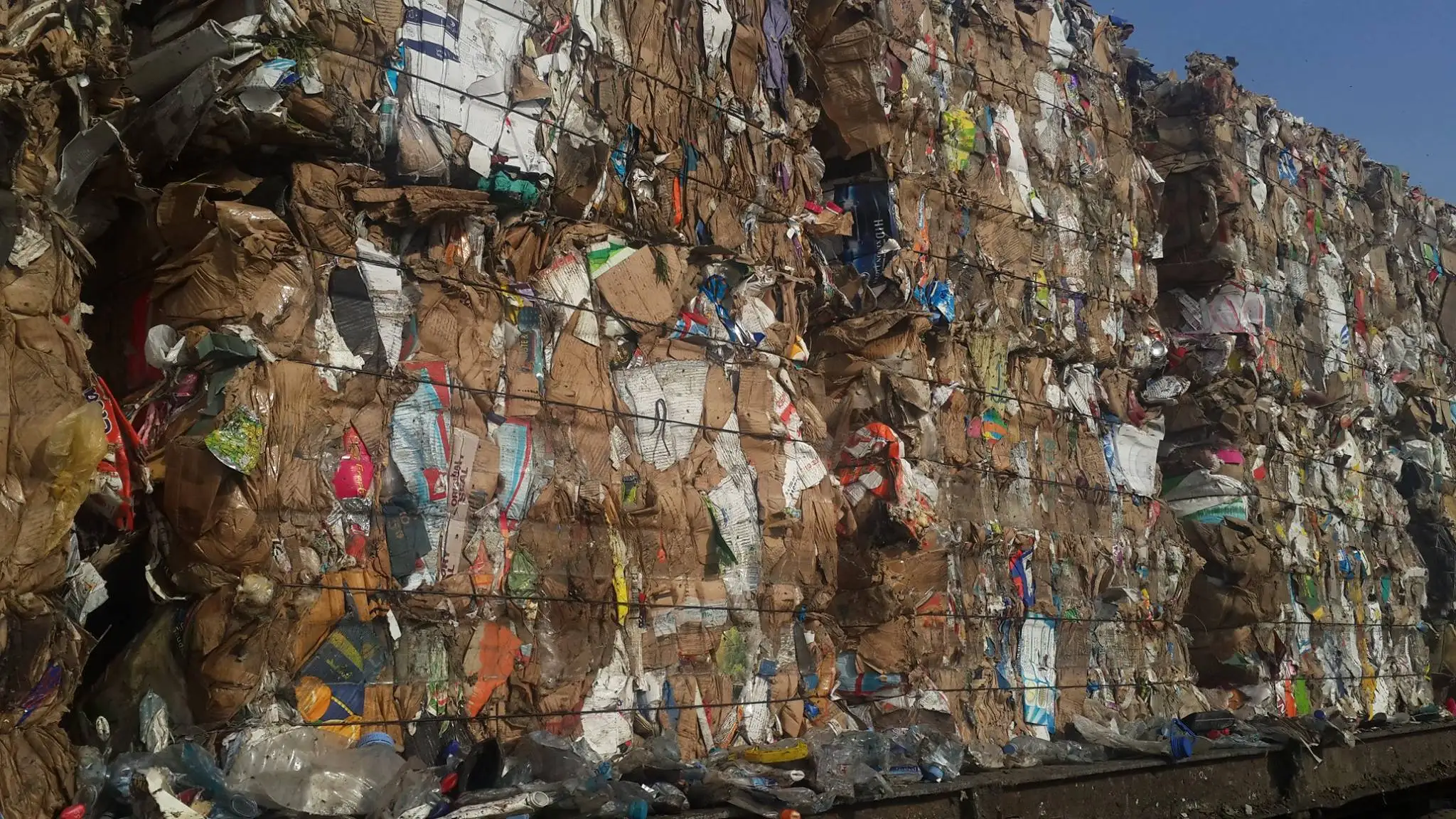 Old Corrugated Containers Corrugated Cartons) / Cheap OCC Waste Paper (OCC) Grade 11. (%100 Occ Scrap Vietnam 1112045566 Occ1112