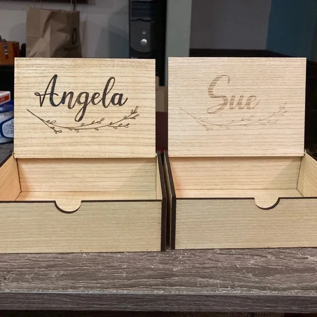 Personalized keepsake - large wooden box with floral design Nice gift for friends, mother, sister or girlfriend