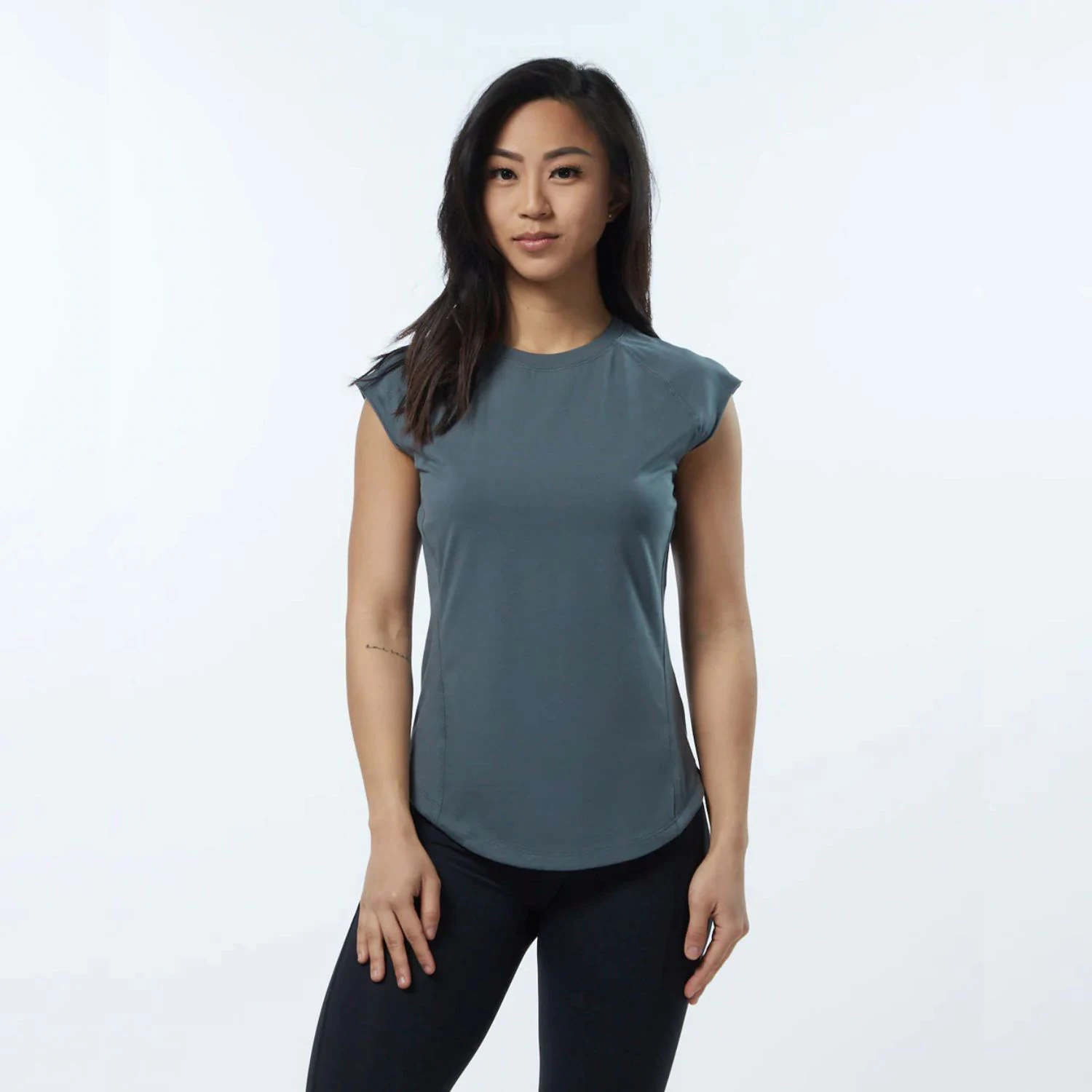 Performance Fit 95% Cotton 5% Spandex Fitted Cap Sleeves Raglan Shaped Crew Neckline Women Porcelain Grey T-Shirt with Scoop Hem