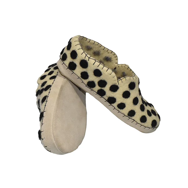 Тапки из высококачественного войлока на подошве изготовлены 100% новозеландской шерсти этического