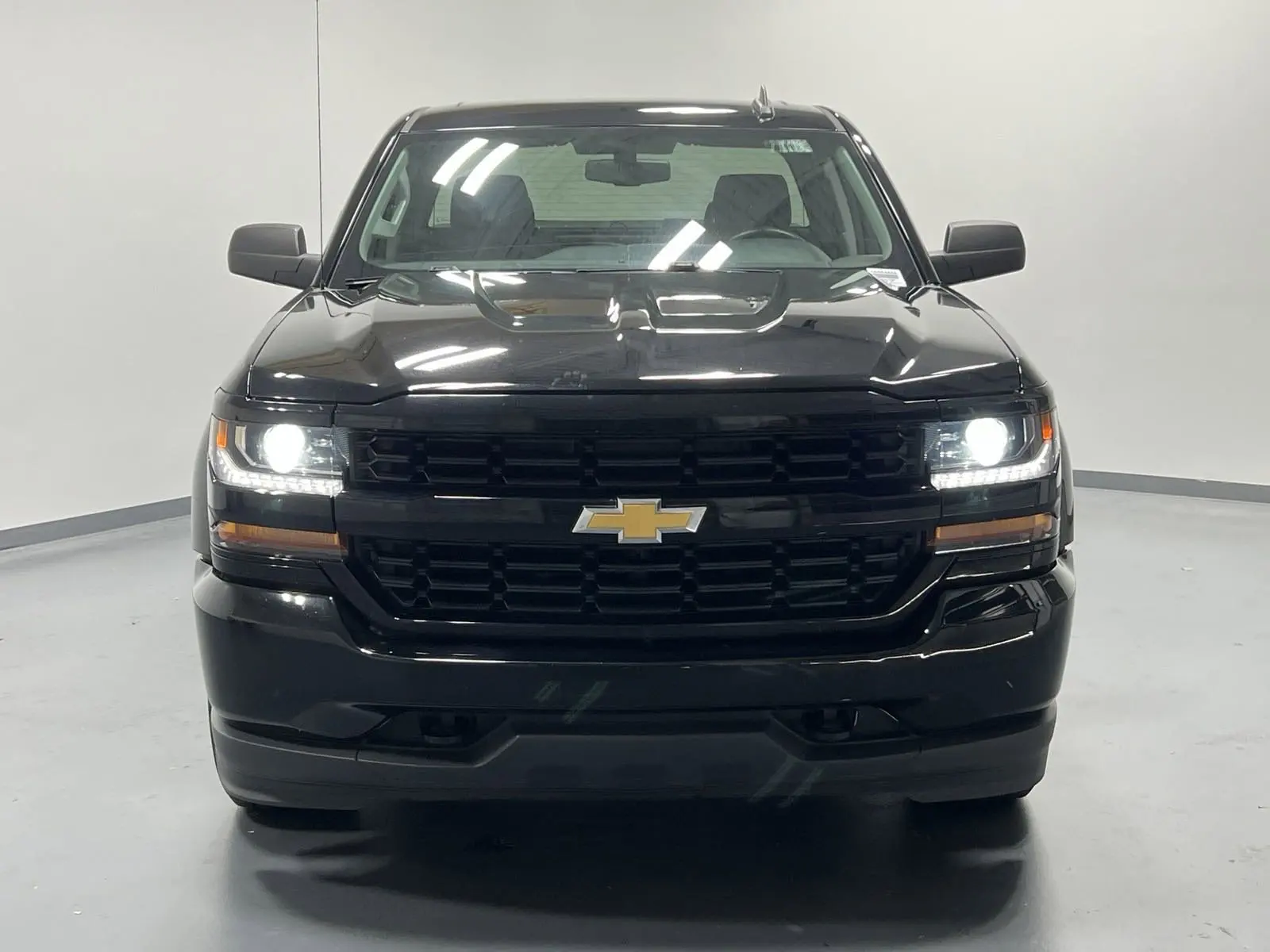 6-скоростная автоматика 2018 Chevrolets Silverados 1500-таможенный газ/этанол V-6 4 3ltr для продажи подержанных автомобилей