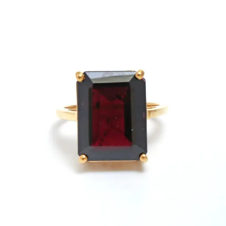 Romantic Classic Design Ring Red Garnet Glass Gold Filled Trendy Women Girl Wedding Engagement Ring Wholesale Bulk