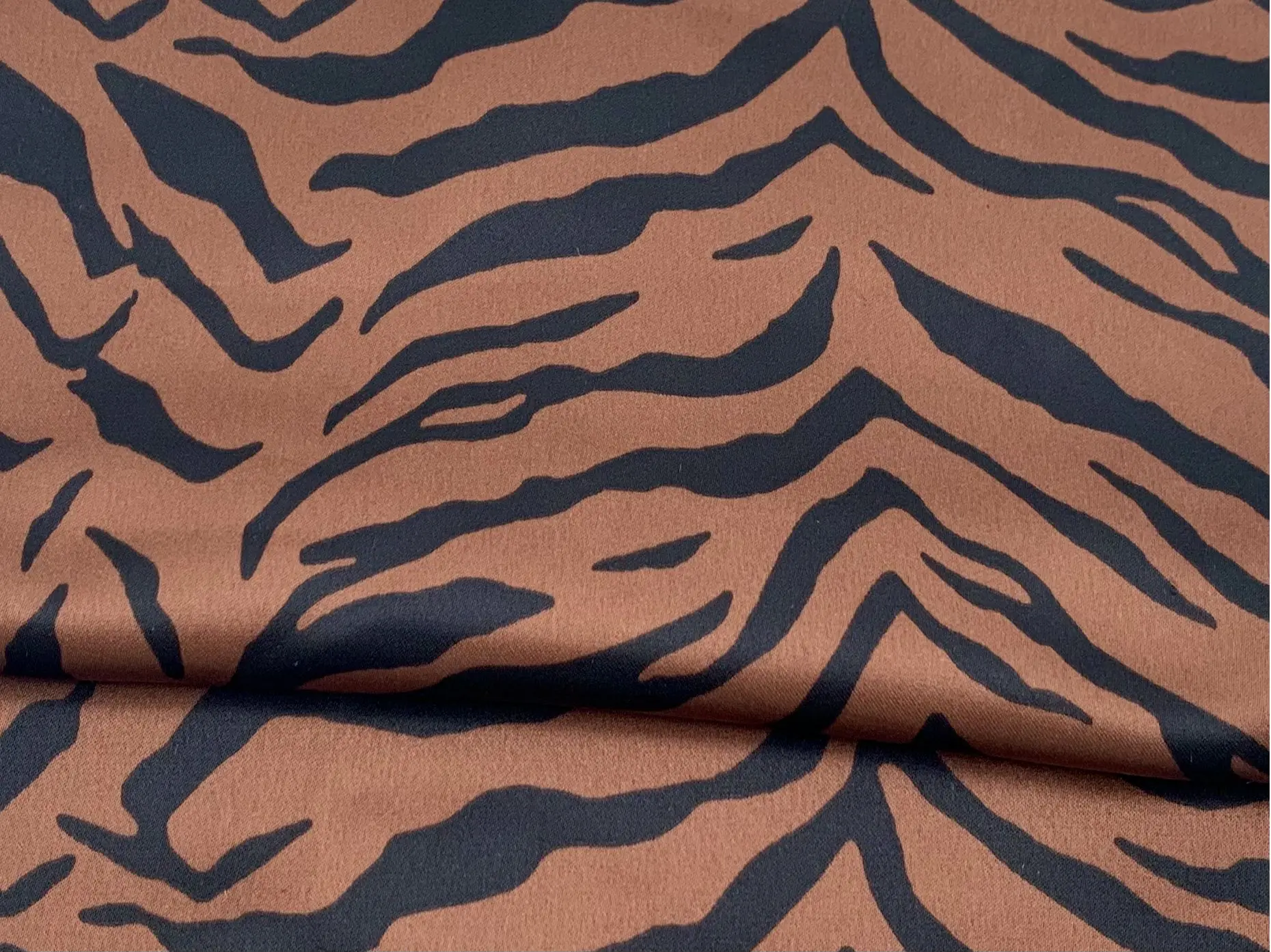 2022 New Arrival Woven Matte Twisted Satin Fabric 100% Polyester Fabric Printed Custom