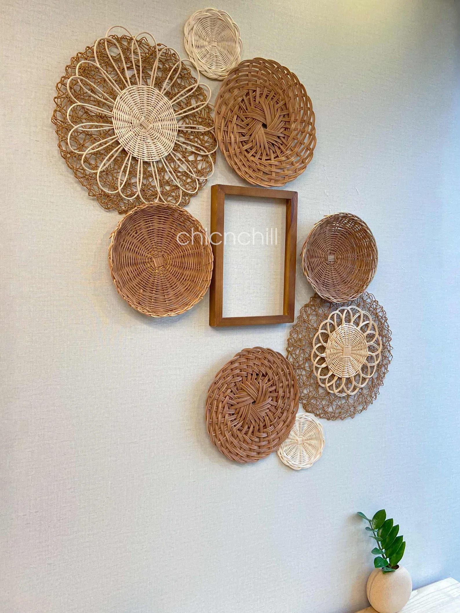 Set of Decorative Handmade Seagrass Plate plastic string; round seagrass rattan bamboo woven basket wall hanging decor