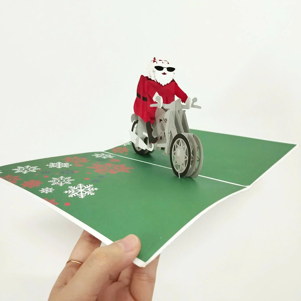 [Hot] Wholesale 3D Christmas pop-up greeting cards from Vietnam, unique designs that add a festive touch to holiday celebrations