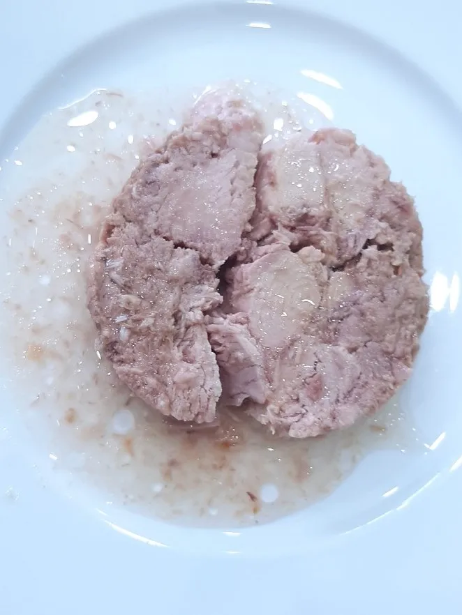 Canned Light Meat Tuna chunk  In Sunflower Oil 140g