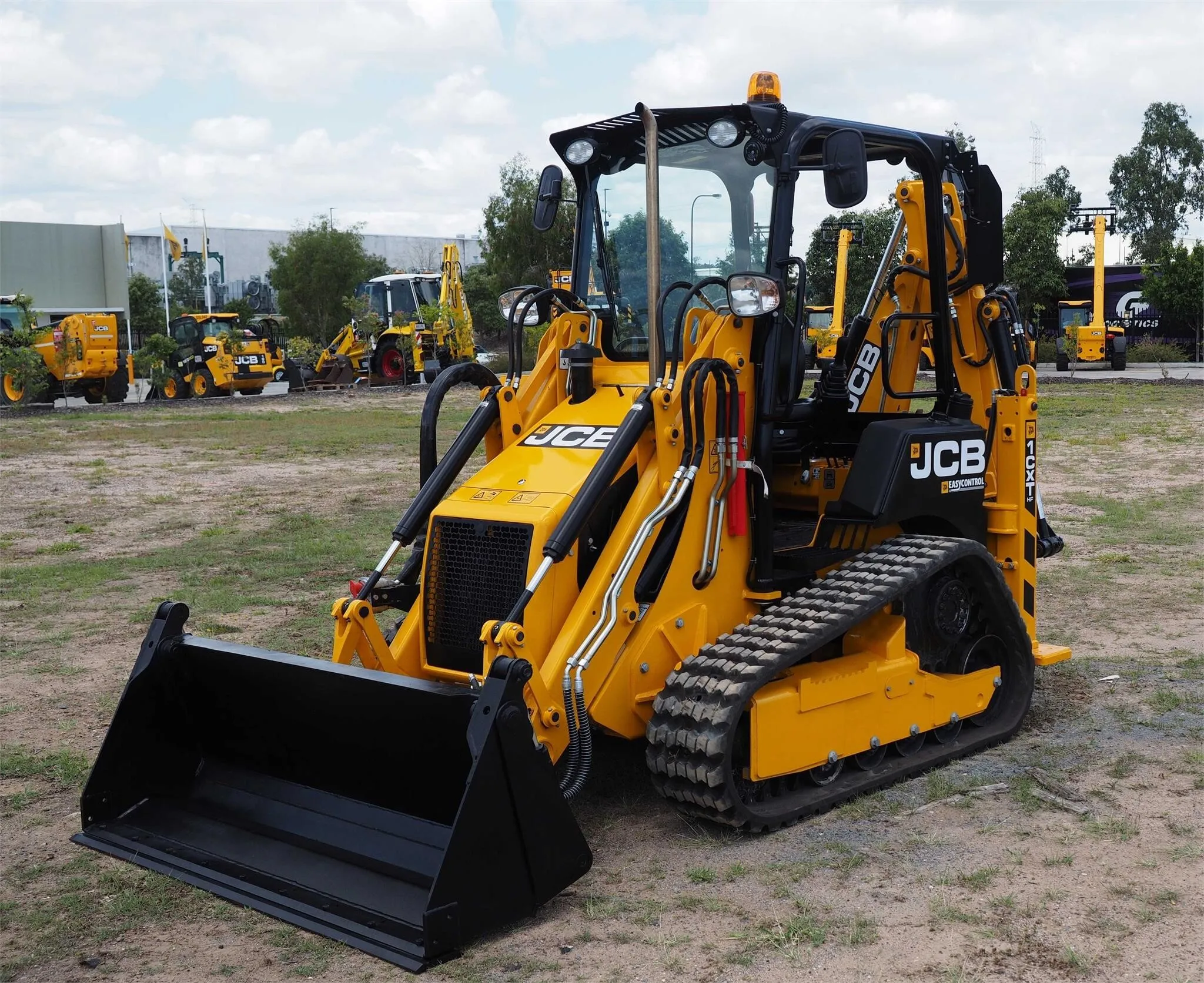 JCB 1CXT, гусеничный погрузчик