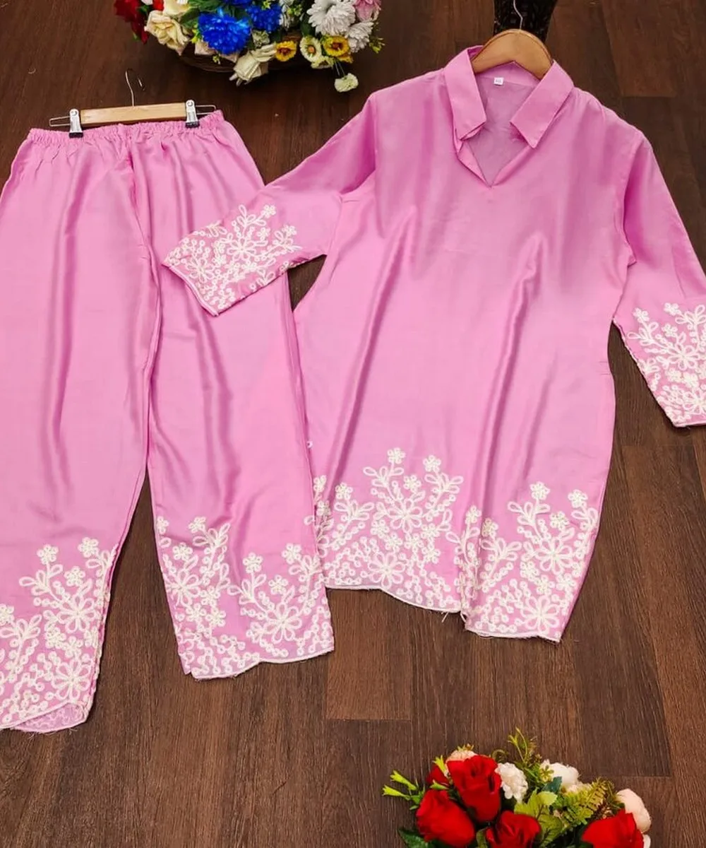 sari with blouse cheap low price wholesale market ladies saree party wear wedding Indian net fabrics lace border embroidery work