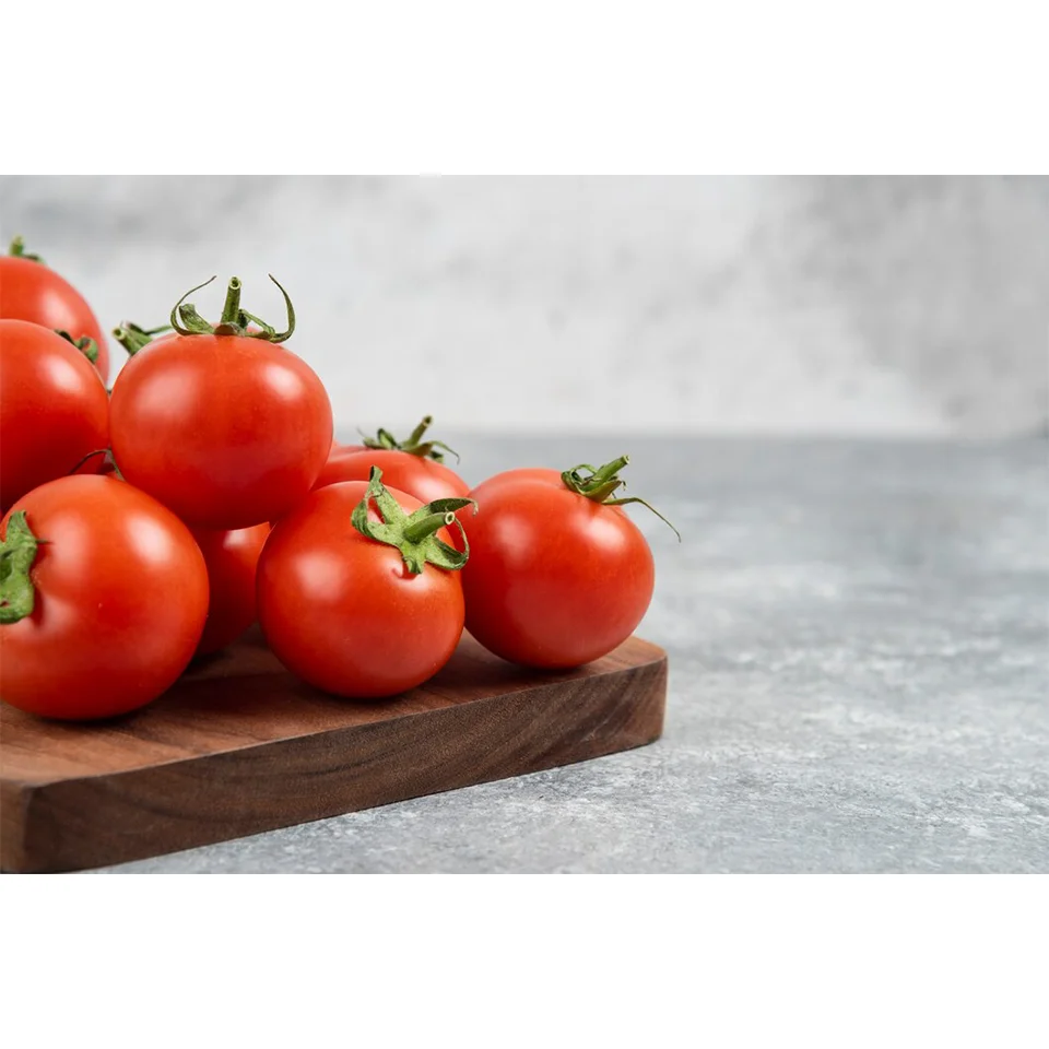 Fresh Tomato with Natural red / Best quality for wholesale / Quick response and cheap price ready to ship from Vietnam