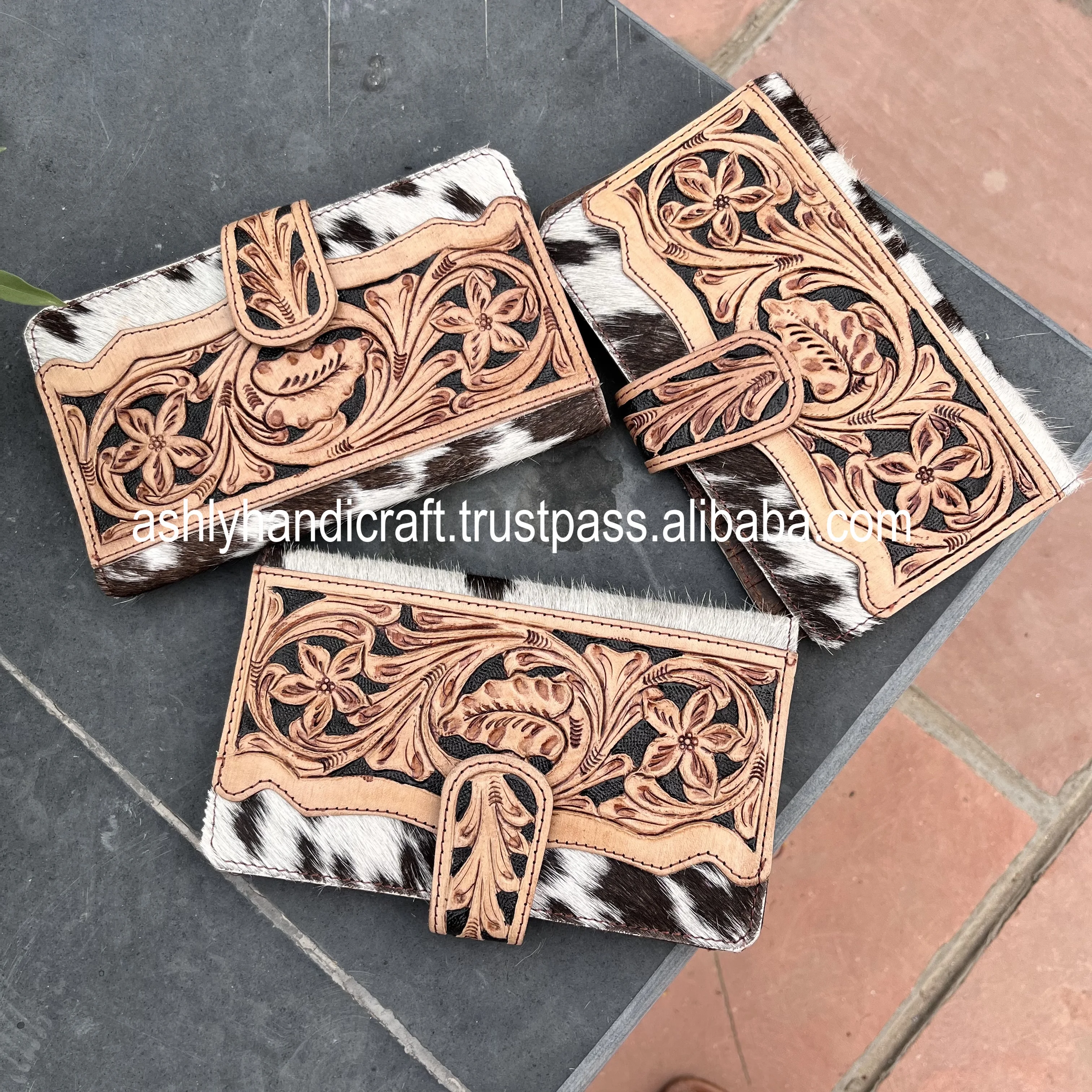 New  Western Stylish Hair On Real Cowhide Tooled  Fur Leather Clutch Designer Purse Hot Selling Tooled Leather  Bi-Fold Wallet