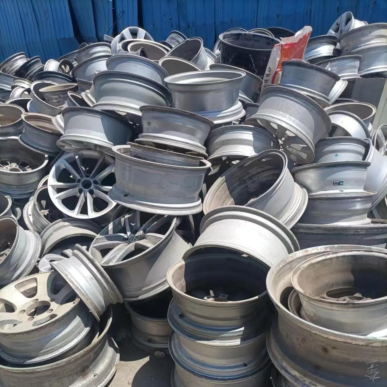 Best Quality Aluminum Alloy Rim Wheel Scrap for Sale / Car Wheels / Aluminum Truck Wheels Rim Scrap