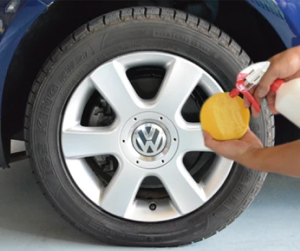 Tire wax spray Made in Japan OEM available Tire shine Car detailing Water-based type Durable Restore tire color Easy to use