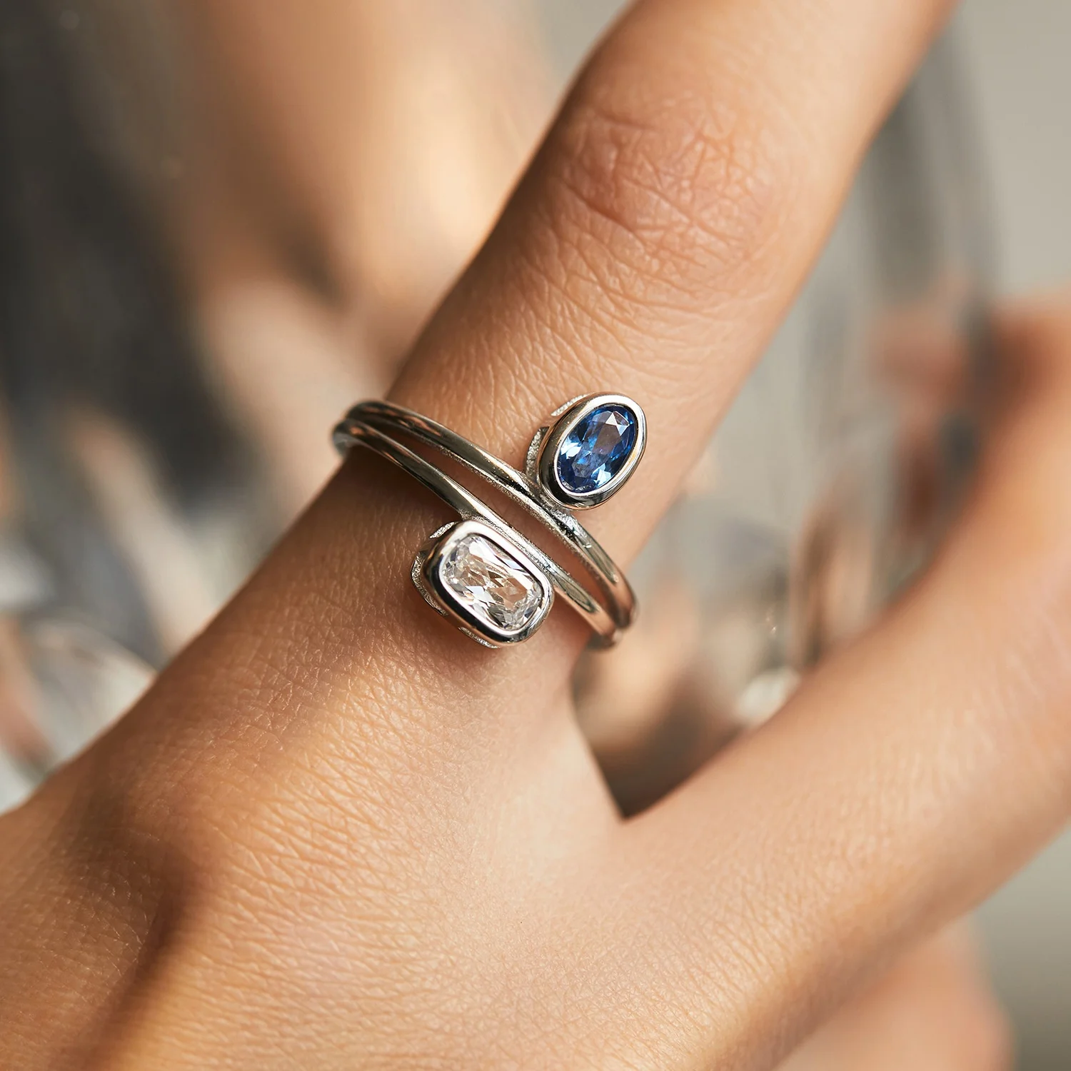 Fashion S925 Silver Bezel Setting Blue Sapphire CZ Oval Cut and White Cubic Zirconia Double Stones Engagement Ring