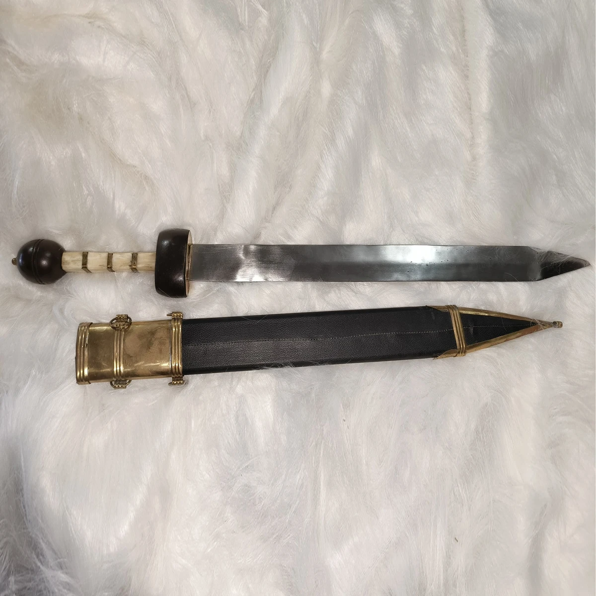 Authentic Medieval Sword for Historical Reenactments: Premium Replicas for Collectors and Historical Enthusiasts