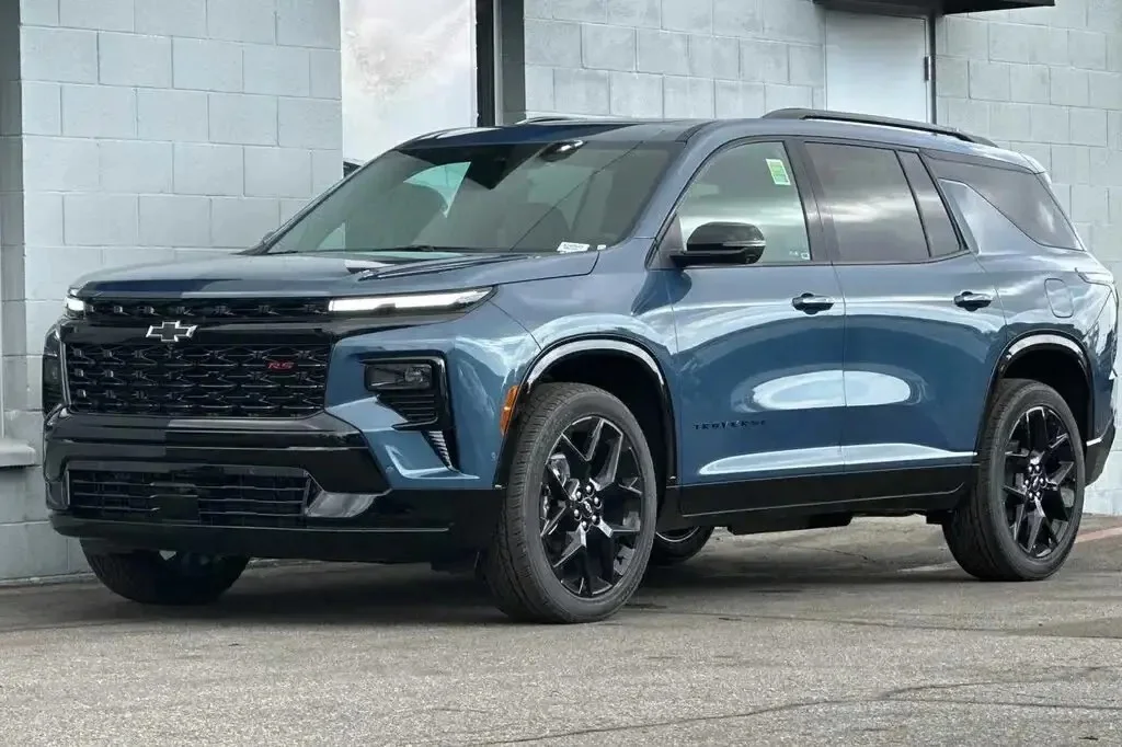 Б/у 2024 Chevrolet Traverse RS FWD