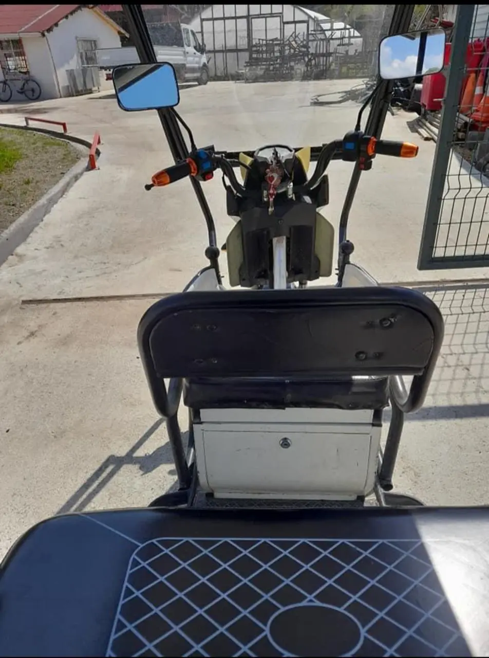 BEST QUALITY ELECTRIC GOLF CARTS 2,4  SEATER GOLF CARS FROM USA