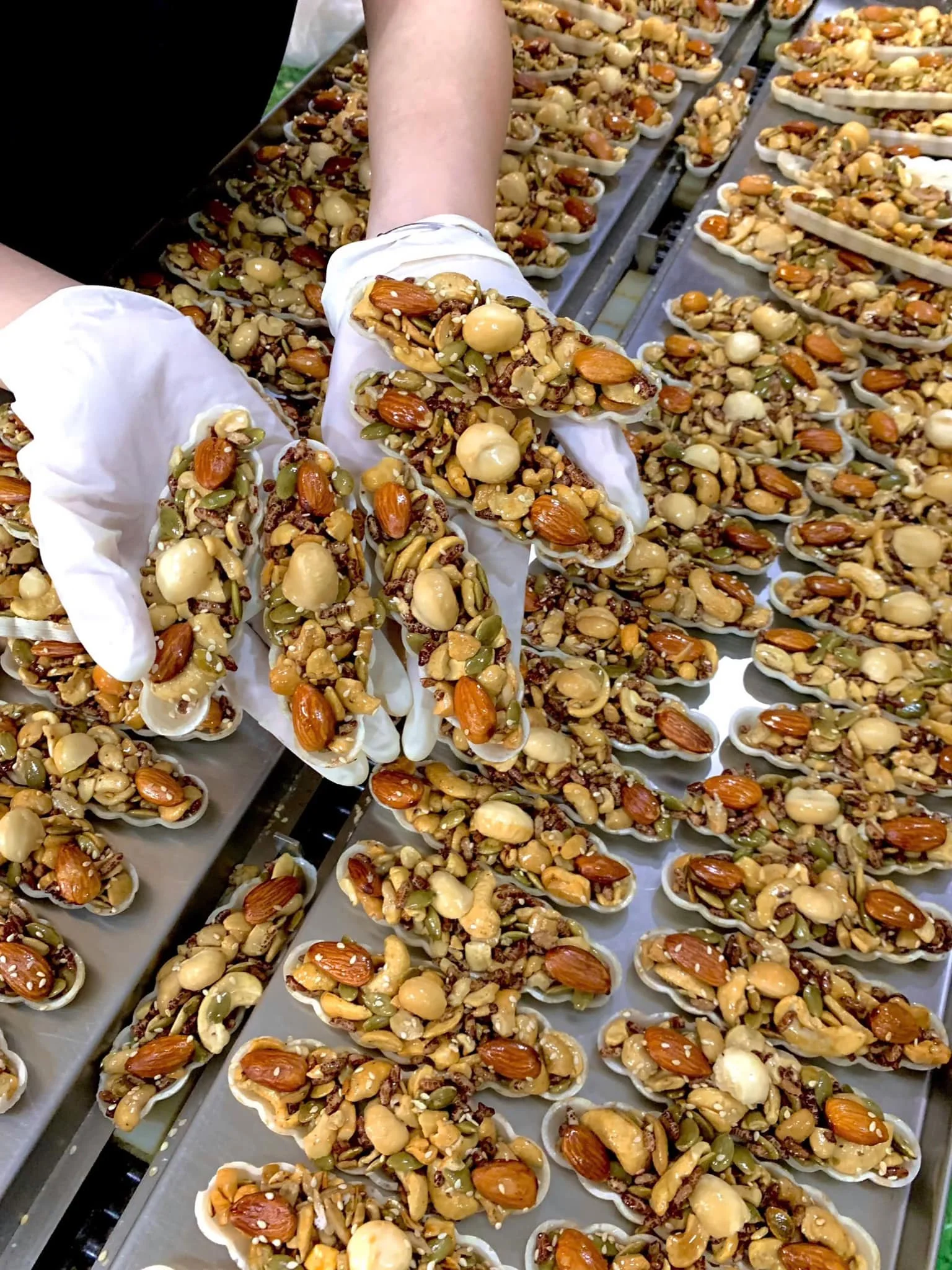Лучшая закуска вьетнамские хлопья здоровое мясо капок микс сухофрукты мюсли коричневый рисовый пирог с лодкой мс Амелия + 84855014447