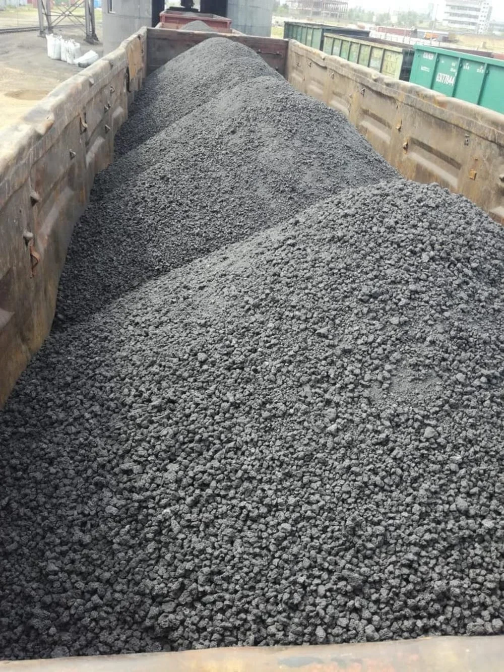 Low Sulphur Petroleum Coke Fuel Petcoke Bulk Supply Metallurgical Coke Petrochemical Product On Selling