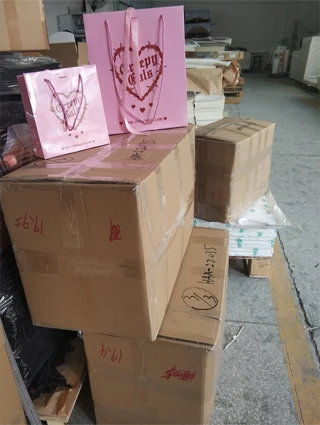 paper bags packaging 01.jpg