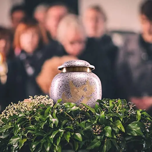 Brilliant Quality Handicraft Large Urn At Best Price For Funeral Human Ashes Urn